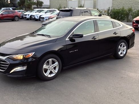 Used 2023 Chevrolet Malibu LT image 1
