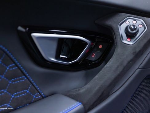 Used 2023 Lamborghini Huracan Tecnica image 22