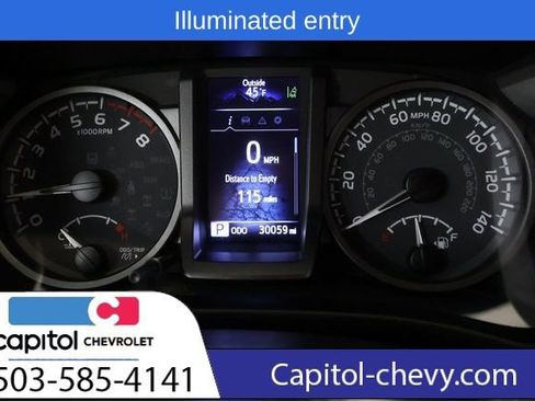 Used 2022 Toyota Tacoma TRD Off-Road image 17