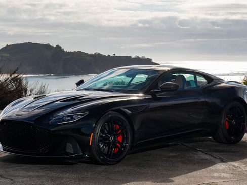 Used 2023 Aston Martin DBS Coupe RWD image 2