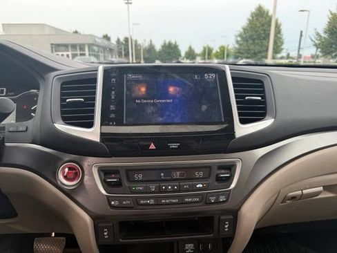 Used 2017 Honda Pilot EX-L image 10