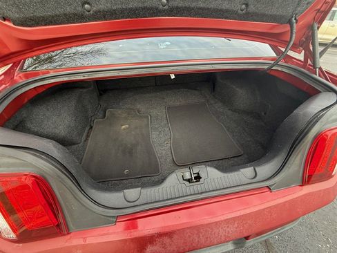 Used 2010 Ford Mustang GT image 19