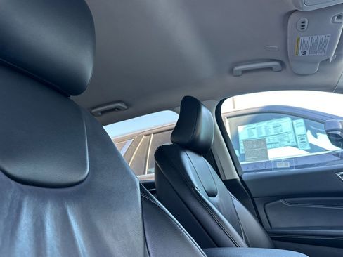 Used 2022 Ford Edge Titanium image 17