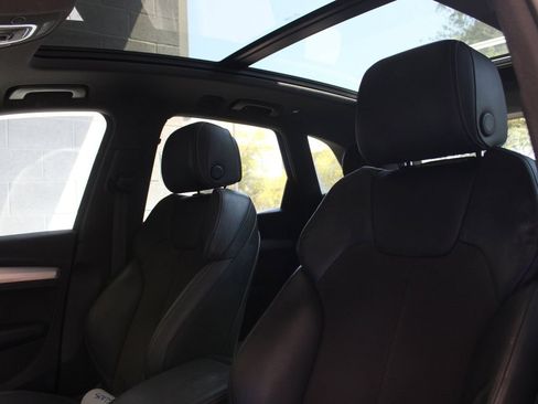 Used 2020 Audi SQ5 Premium w/ Convenience Package AWD/4WD image 19