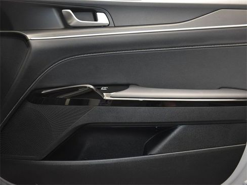 Certified 2025 Kia K5 GT-Line image 13