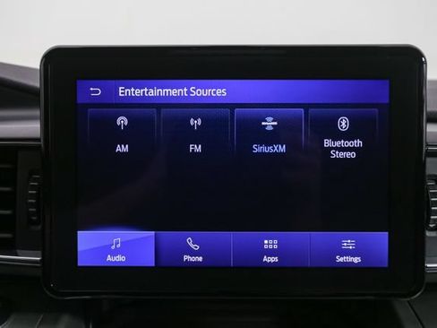 Used 2021 Ford Explorer XLT w/ Equipment Group 202A AWD/4WD image 23