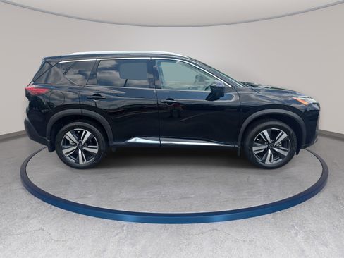 Used 2023 Nissan Rogue SL FWD image 4