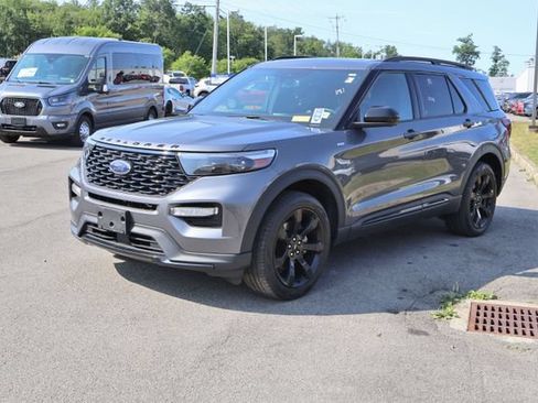 Used 2022 Ford Explorer ST-Line w/ Class IV Trailer Tow Package AWD/4WD image 3