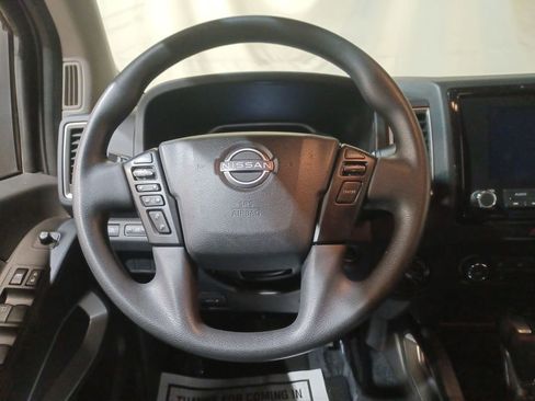 Used 2022 Nissan Frontier SV image 11