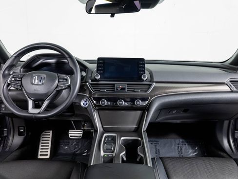 Used 2018 Honda Accord Sport image 32