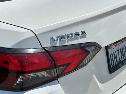 Used 2020 Nissan Versa SV FWD image 13