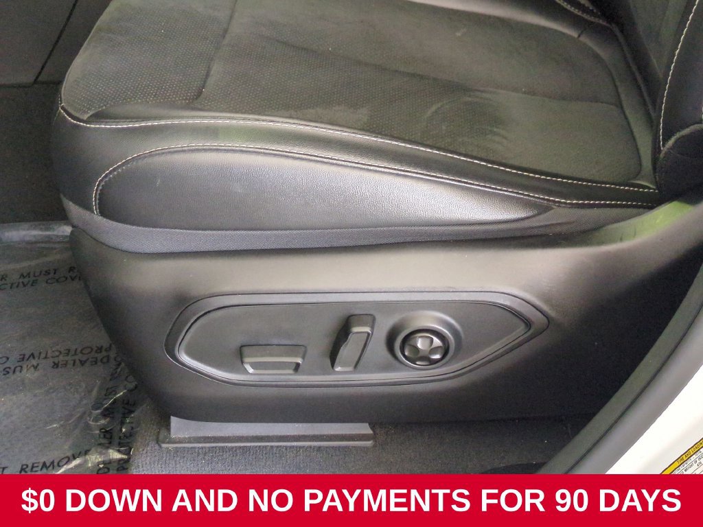 Used 2025 Jeep Grand Cherokee Altitude AWD/4WD image 11