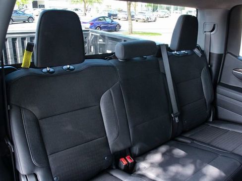 Used 2025 Chevrolet Silverado 1500 LT image 35