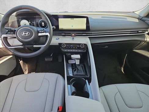 New 2026 Hyundai Elantra Limited FWD image 15