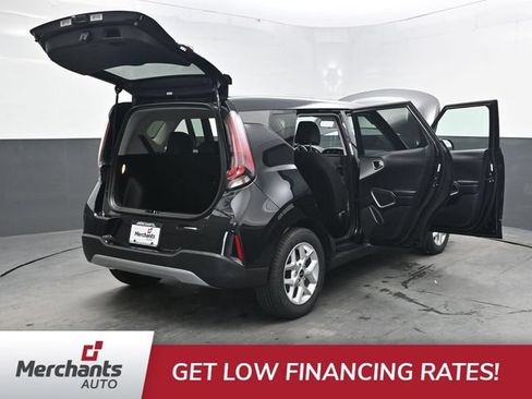Used 2023 Kia Soul LX w/ LX Technology Package FWD image 43