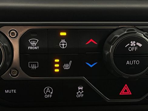 Used 2021 Jeep Gladiator Sport AWD/4WD image 5