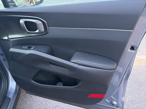 New 2025 Kia Sorento EX w/ Panoramic Sunroof Package image 11