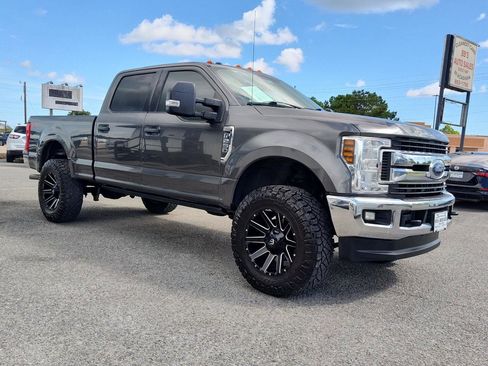 Used 2019 Ford F250 XLT w/ XLT Value Package AWD/4WD image 9