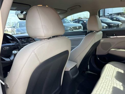 Used 2020 Hyundai Elantra Limited image 14