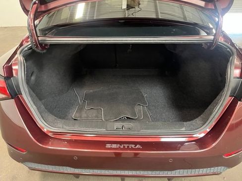 Used 2021 Nissan Sentra SV FWD image 17