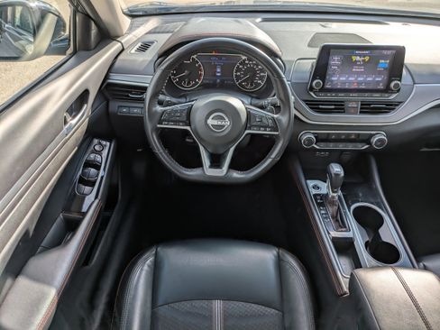 Used 2024 Nissan Altima 2.5 SR image 18