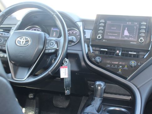 Used 2023 Toyota Camry SE FWD image 22
