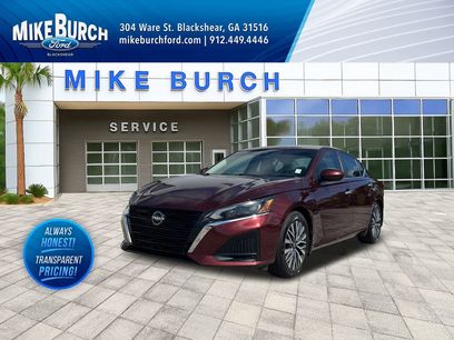 Used 2024 Nissan Altima 2.5 SV w/ SV Premium Package