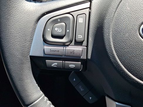 Used 2017 Subaru Legacy 2.5i Premium AWD/4WD image 21