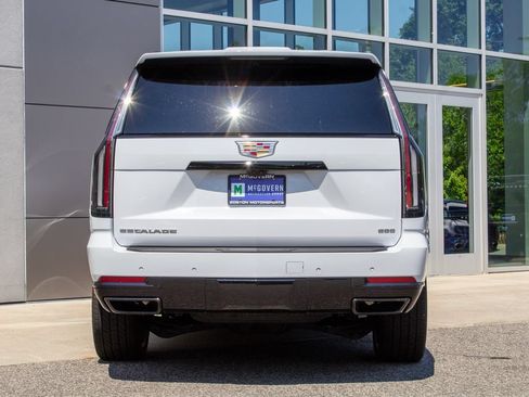 Used 2026 Cadillac Escalade Sport w/ Touring Package AWD/4WD image 9
