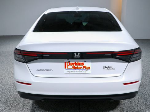 Used 2024 Honda Accord EX image 8