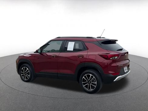 Used 2025 Chevrolet TrailBlazer LT image 9