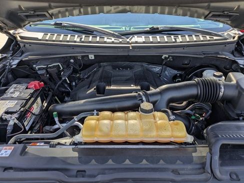 Used 2018 Ford Expedition Platinum RWD image 24