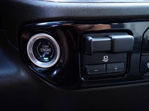 Used 2024 Chevrolet Silverado 1500 LT AWD/4WD image 17