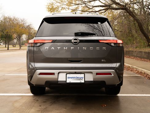 Used 2023 Nissan Pathfinder SL w/ SL Premium Package image 8