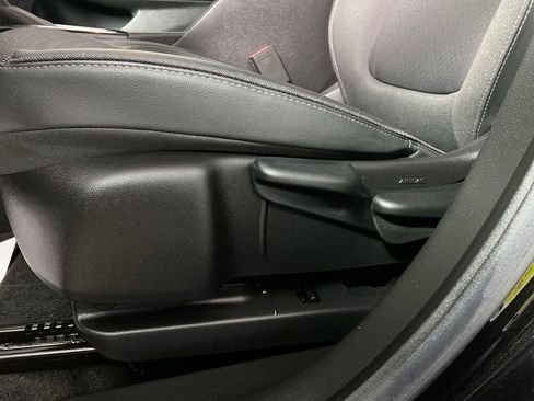 Used 2023 Buick Encore GX Preferred image 12