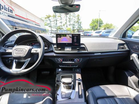 Used 2023 Audi Q5 2.0T Premium w/ Convenience Package AWD/4WD image 32