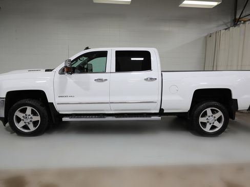 Used 2019 Chevrolet Silverado 2500 LTZ w/ Duramax Plus Package image 16