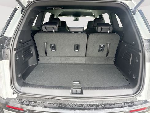New 2026 GMC Acadia Elevation w/ Elevation Premium Package AWD/4WD image 26