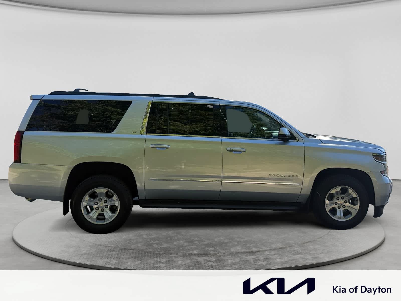 Used 2017 Chevrolet Suburban LT AWD/4WD image 4