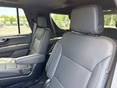 Used 2026 Chevrolet Tahoe Z71 w/ Comfort Package AWD/4WD image 10