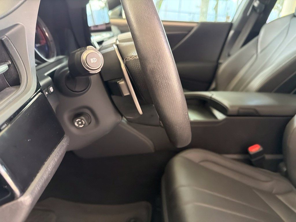 Used 2024 Lexus ES 350 F Sport w/ Accessory Package (Z2) FWD image 44