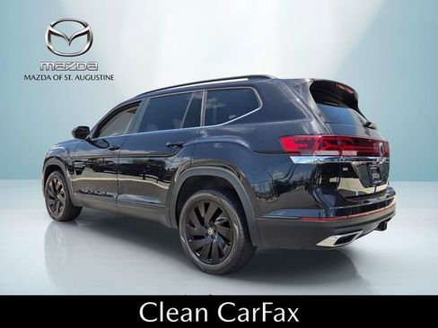 Used 2024 Volkswagen Atlas SE w/ Panoramic Sunroof Package FWD image 5