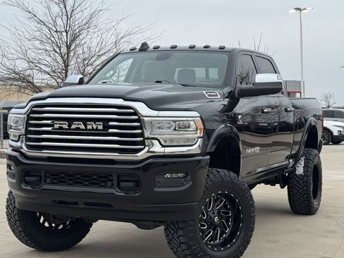 Used 2022 RAM 2500 Limited image 2