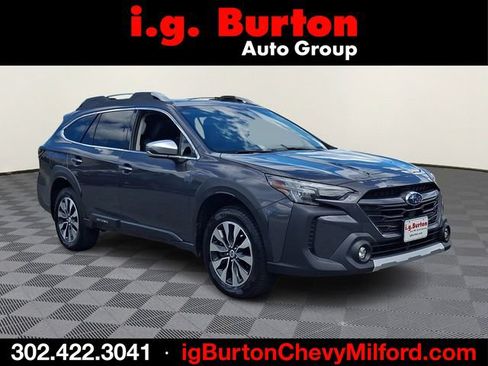 Used 2023 Subaru Outback Touring AWD/4WD image 1