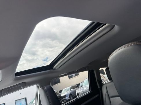 Used 2017 Toyota Highlander XLE AWD/4WD image 16
