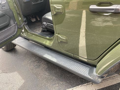 Used 2023 Jeep Wrangler Sahara w/ Cold Weather Group image 15