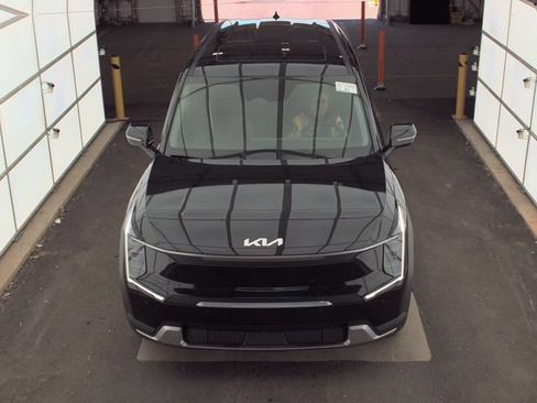 Used 2026 Kia EV9 Light RWD image 2