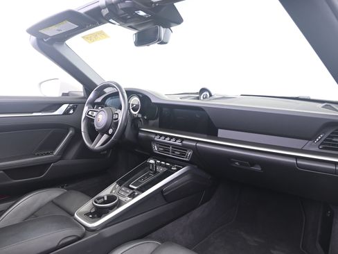 Used 2020 Porsche 911 Carrera 4S AWD/4WD image 21