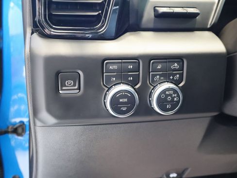 Certified 2022 GMC Sierra 1500 AT4X image 13