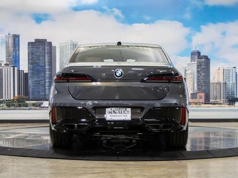 New 2026 BMW 760i xDrive w/ Executive Package AWD/4WD image 11